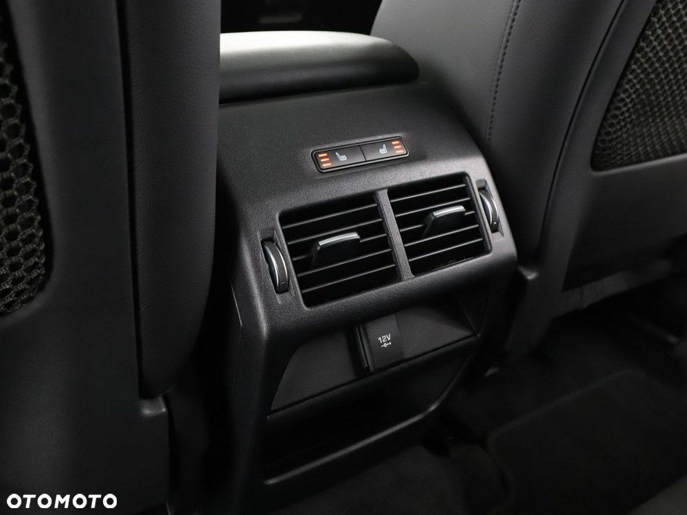 Jaguar E-Pace P200 AWD - 40