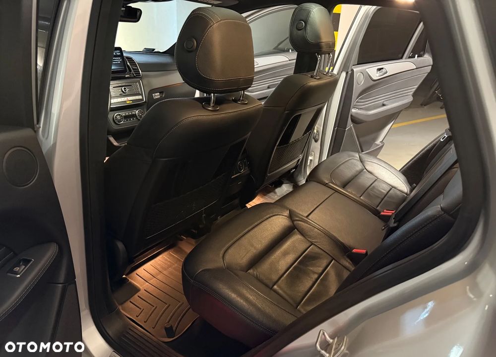 Mercedes-Benz GLE 350 d 4Matic 9G-TRONIC AMG Line - 12