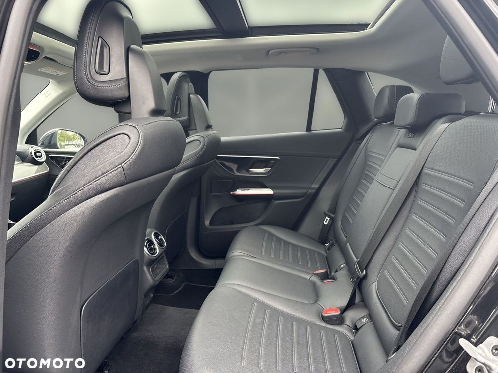 Mercedes-Benz GLC - 24