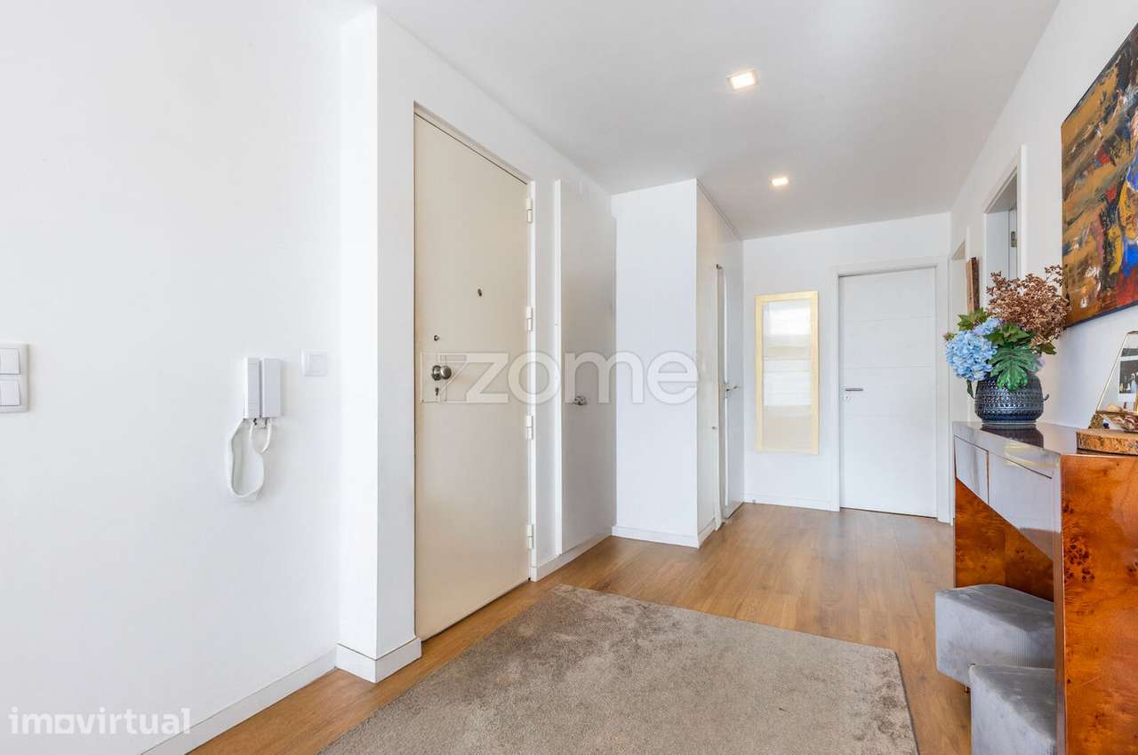 Apartamento T2 totalmente Renovado / Carnaxide - Grande imagem: 2/25