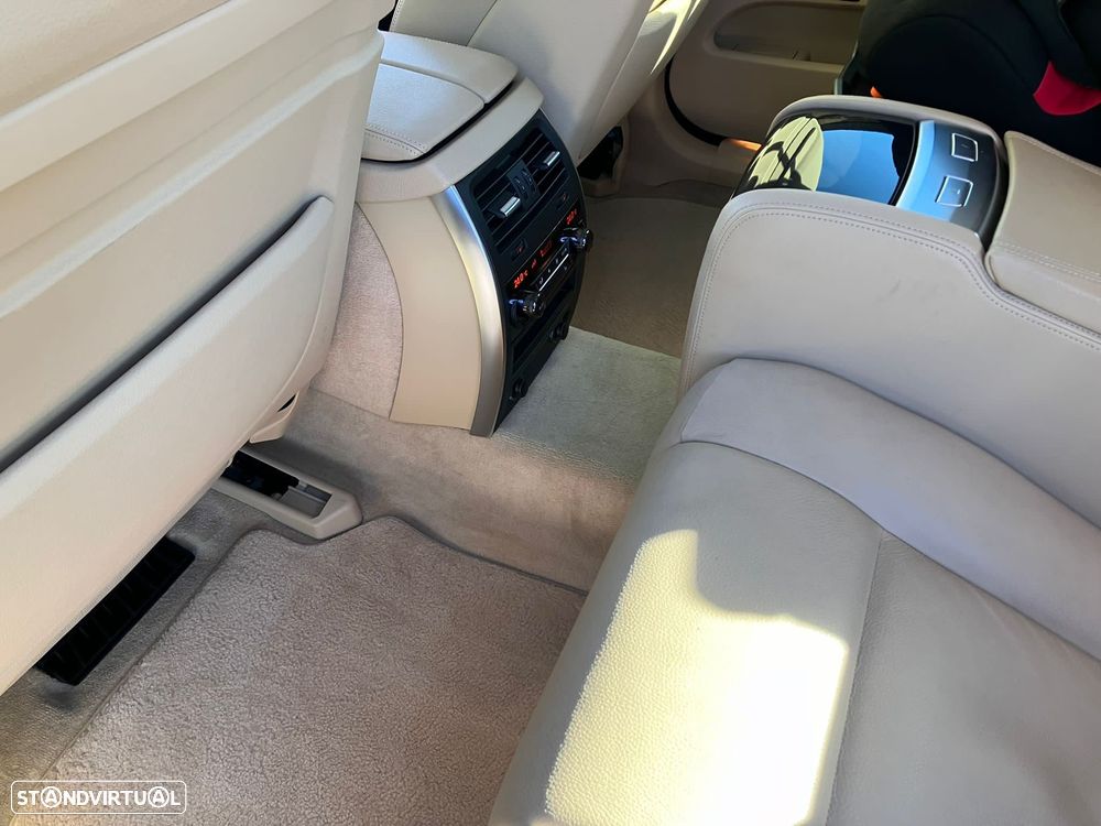 BMW 535 Gran Turismo i xDrive - 12
