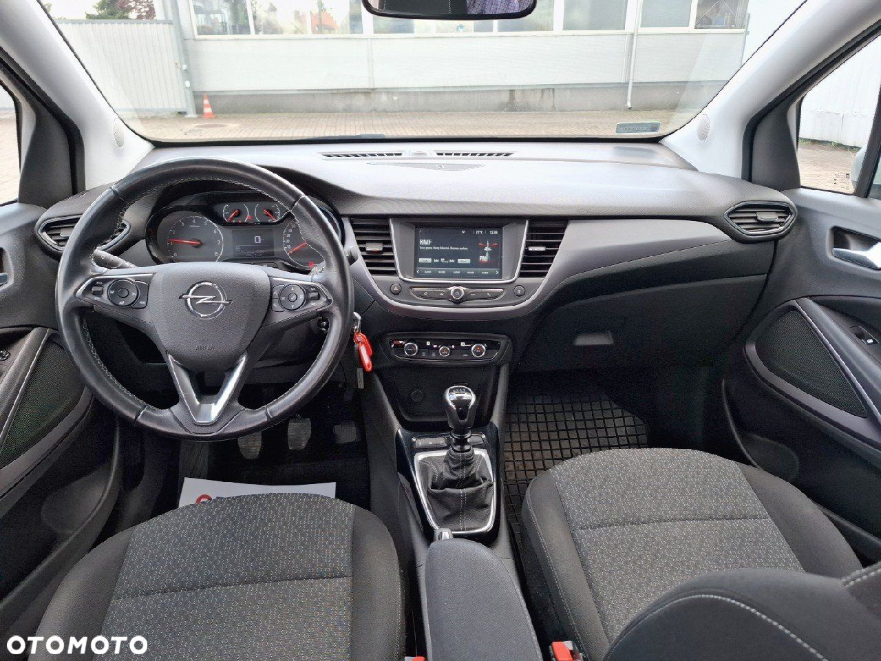 Opel Crossland X - 8