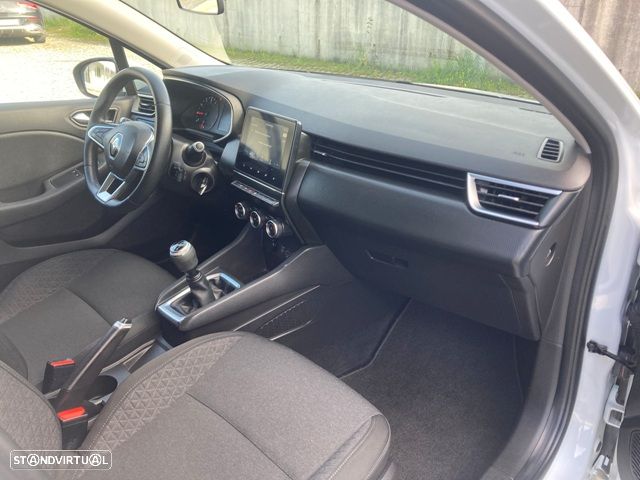 Renault Clio 1.0 TCe Exclusive - 32