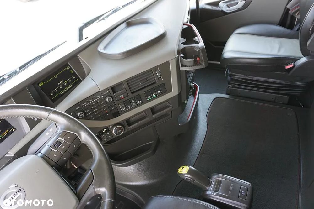 Volvo FH 16 / 650 / EURO 6 / ACC / 6 X 4 / RETARDER / HYDRAULIKA - 9
