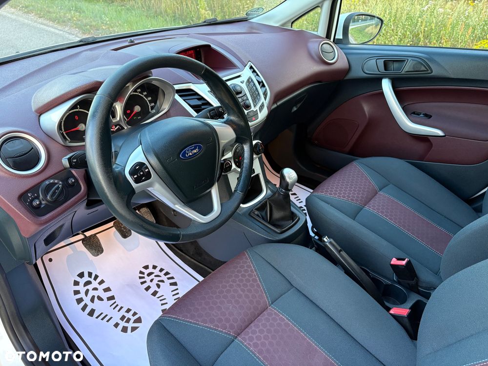Ford Fiesta 1.4 Titanium - 18