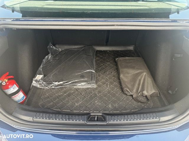Ford Focus 1.0 EcoBoost Titanium - 8