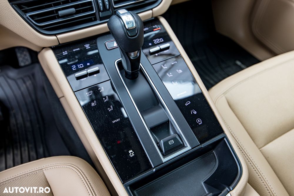 Porsche Macan - 34