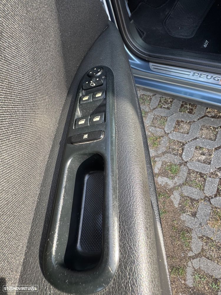 Peugeot 407 SW 1.6 HDi SE Navteq FAP - 20