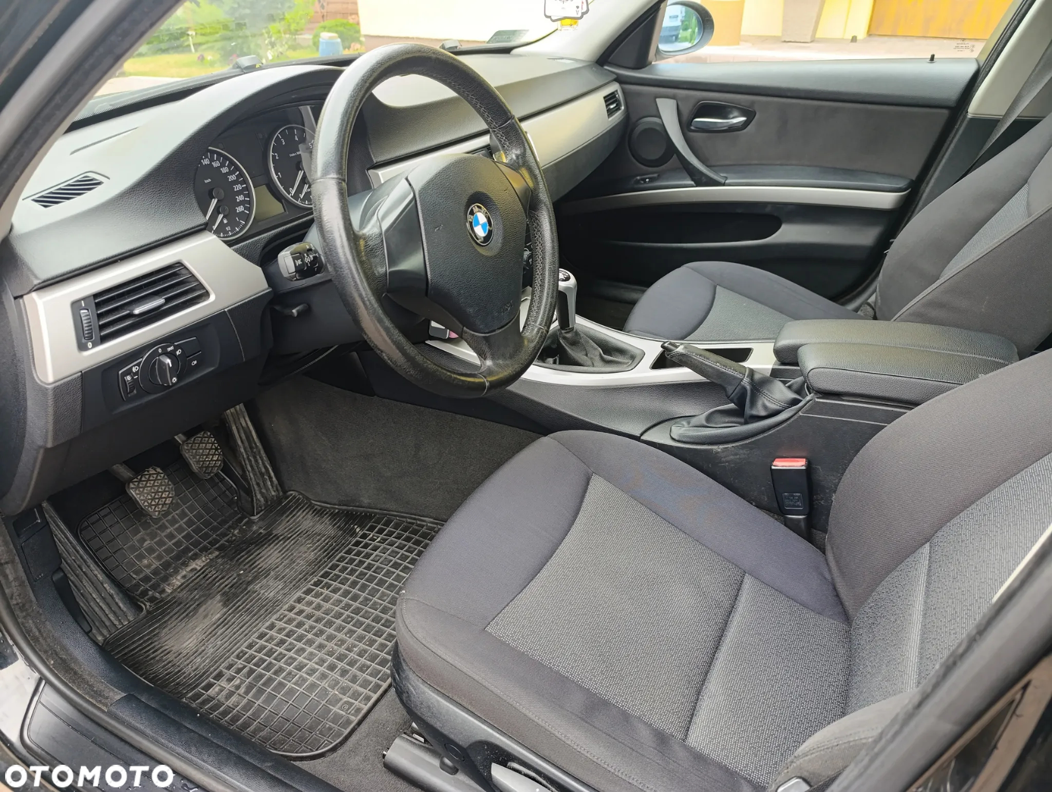 BMW Seria 3 320i - 12