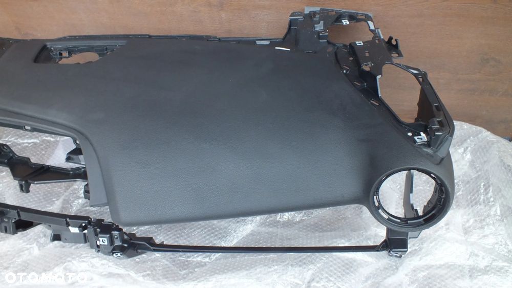 Konsola deska kokpit Toyota C-HR - 2