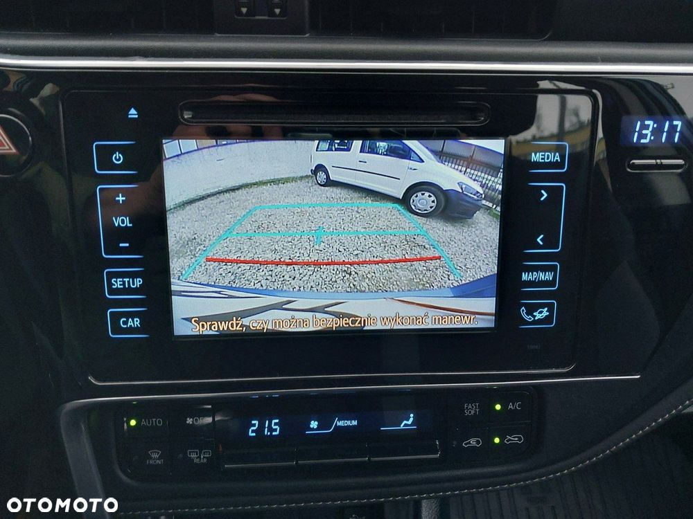 Toyota Auris 1.6 Premium - 23