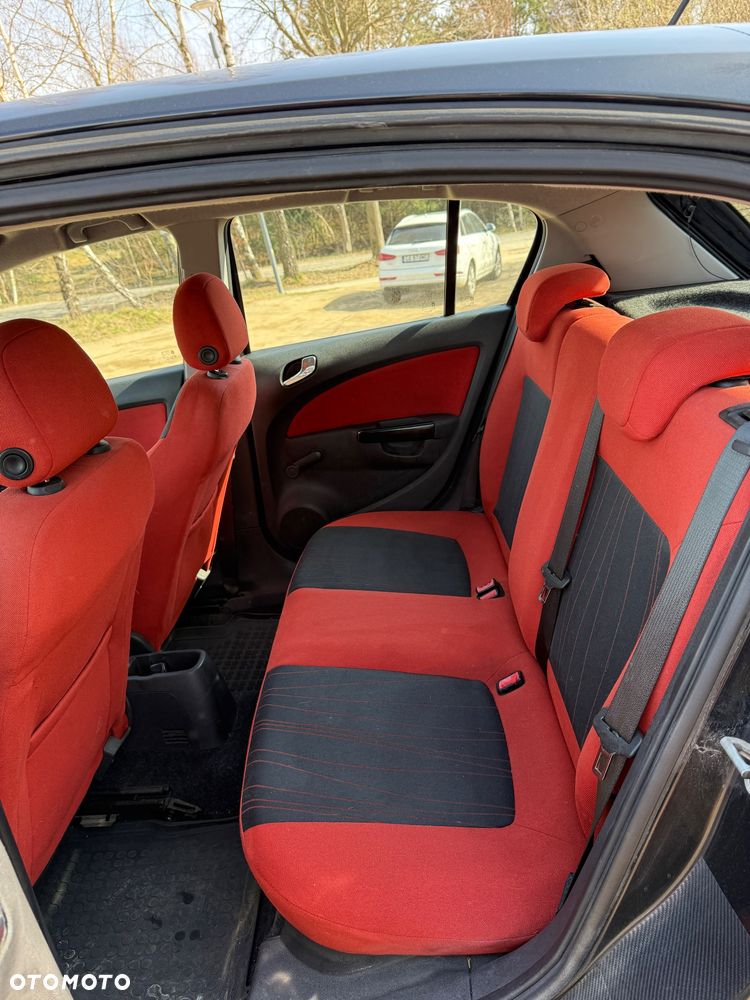 Opel Corsa 1.4 16V Enjoy - 9