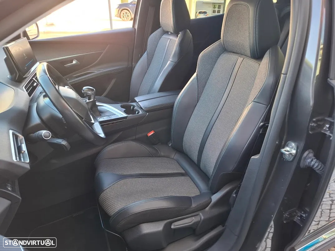 Peugeot 3008 PureTech 130 Stop & Start GPF Allure - 27