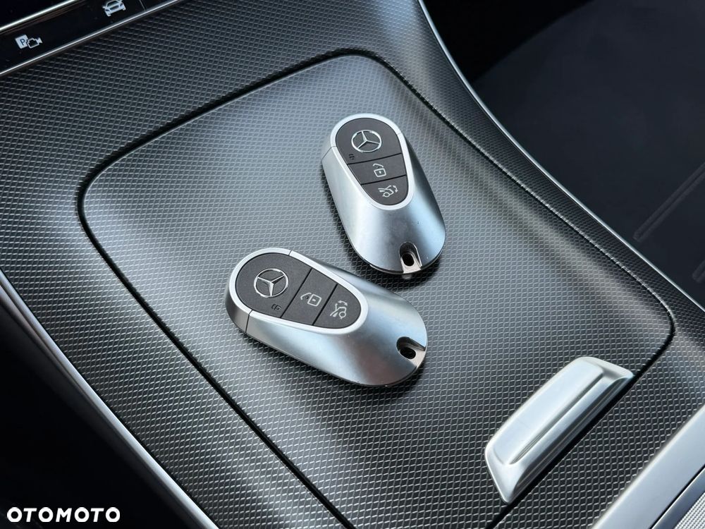 Mercedes-Benz Klasa C 220 d 4Matic 9G-TRONIC AMG Line - 40