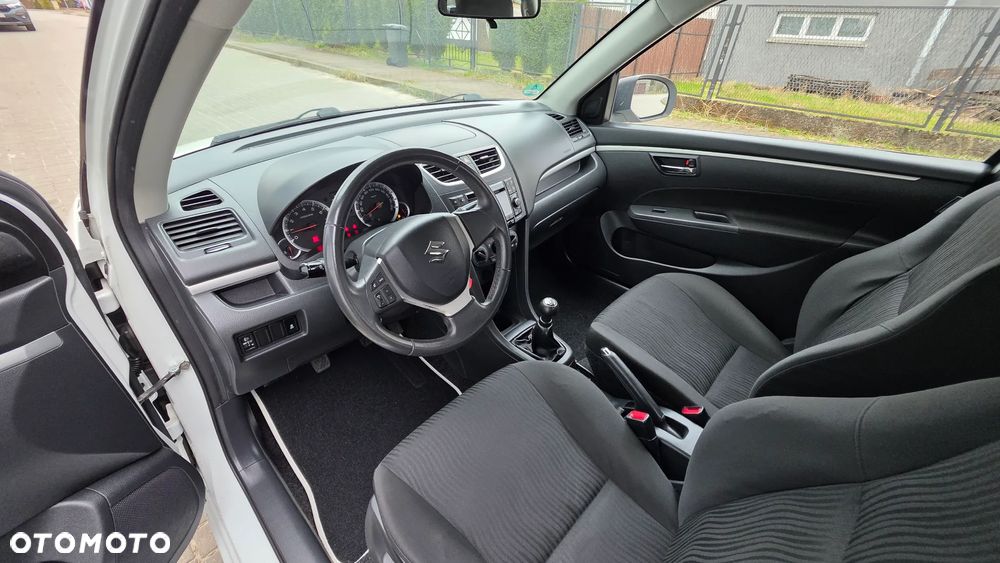 Suzuki Swift 1.2 BlackWhite - 12