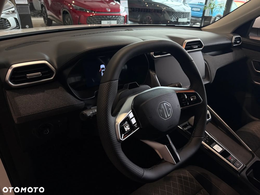 MG ZS Hybrid+ - 5