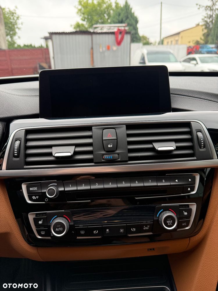 BMW 3GT 320d xDrive Luxury Line - 32