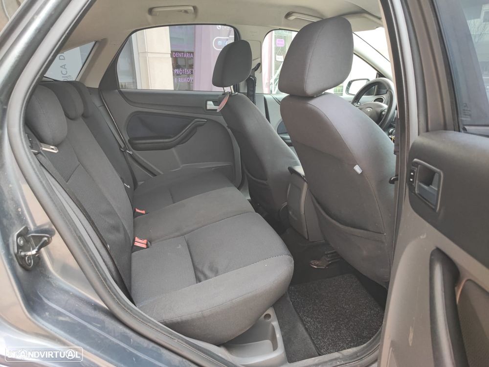 Ford Focus 1.6 TDCi Trend - 28