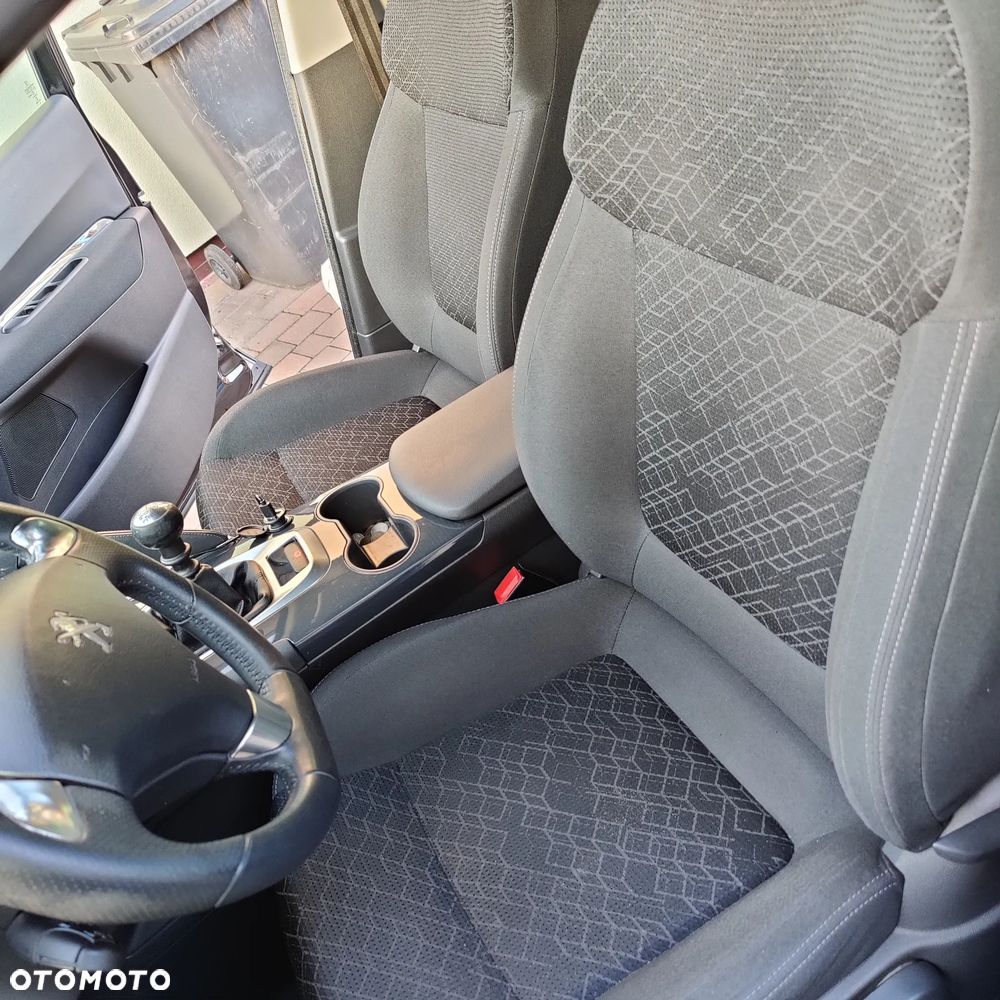 Peugeot 3008 1.6 HDi Style - 4