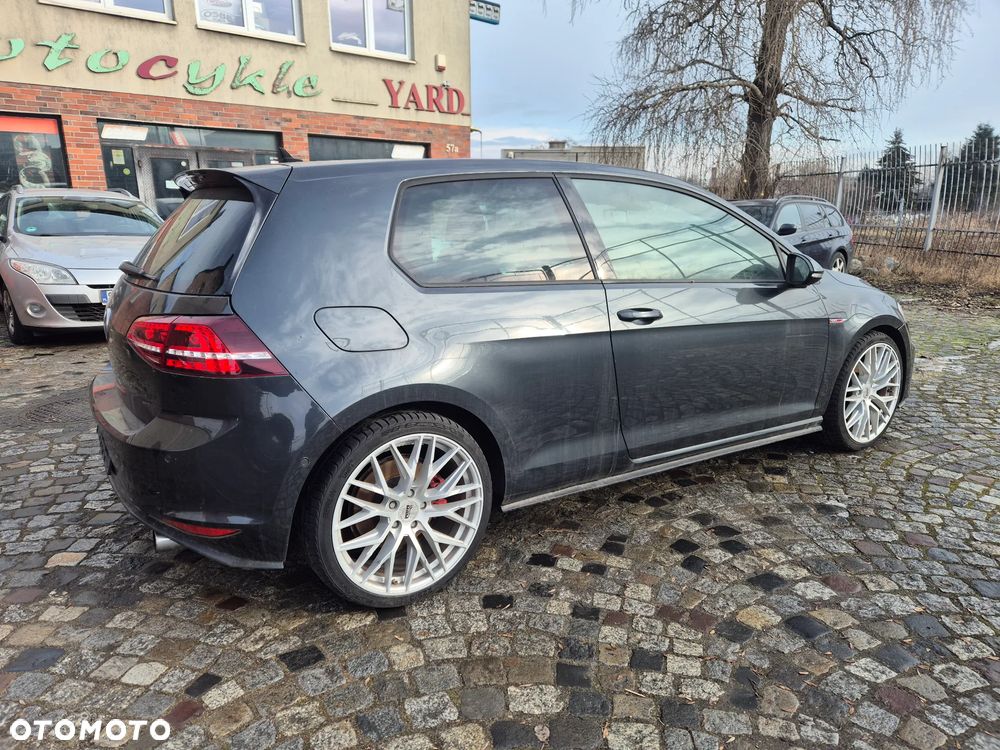 Volkswagen Golf GTI BlueMotion Technology - 5