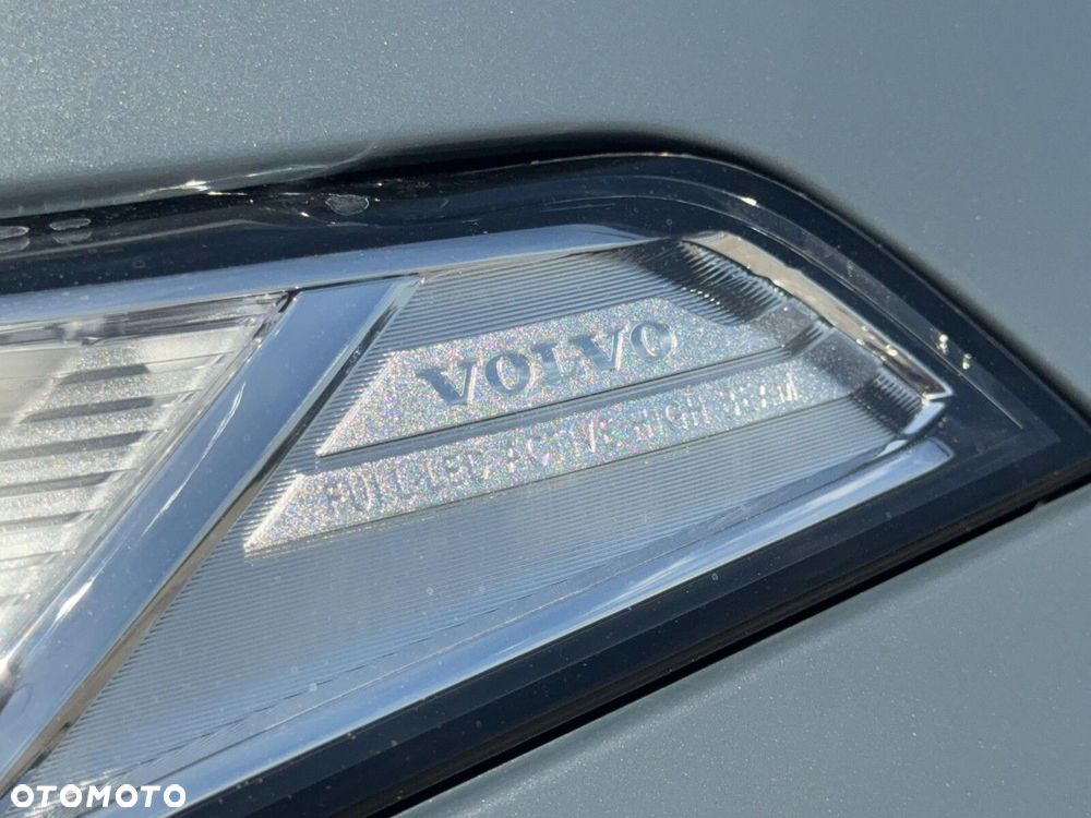 Volvo XC 90 - 8