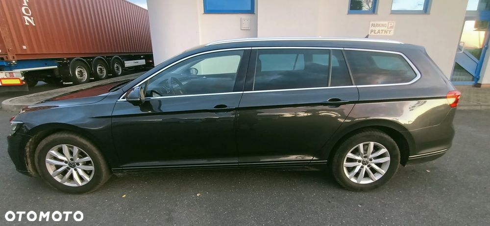 Volkswagen Passat - 30