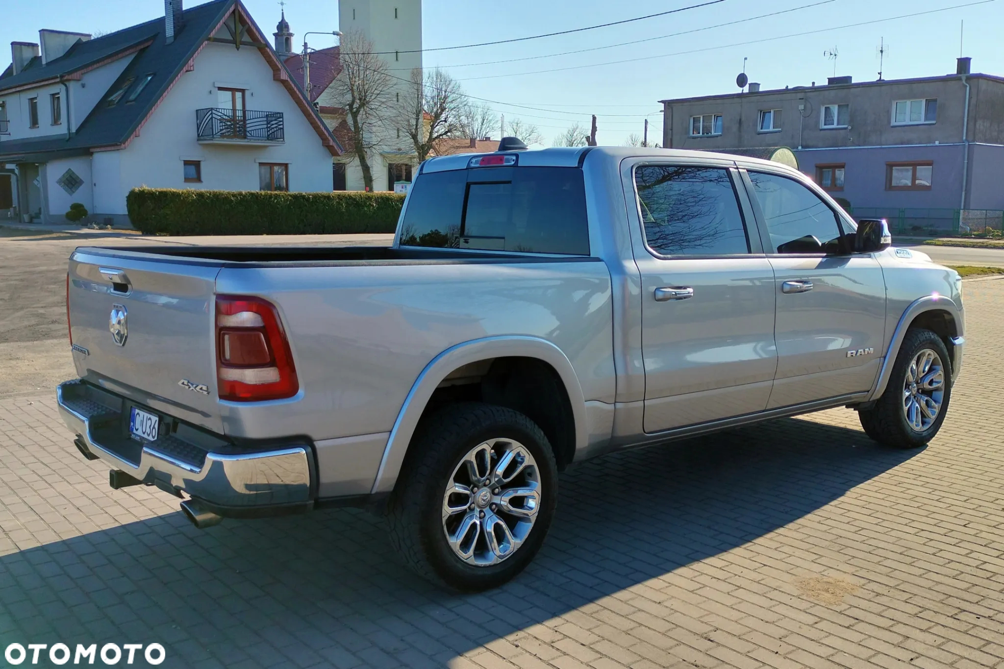 RAM 1500 Crew Cab Shortbed Laramie - 4
