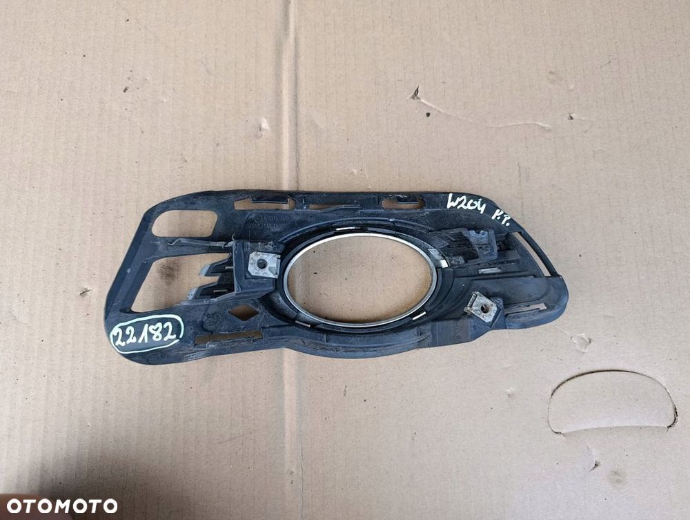 MERCEDES W204 KRATKA ZDERZAKA PRAWA PRZÓD PRZEDNIA A2048852523 - 2