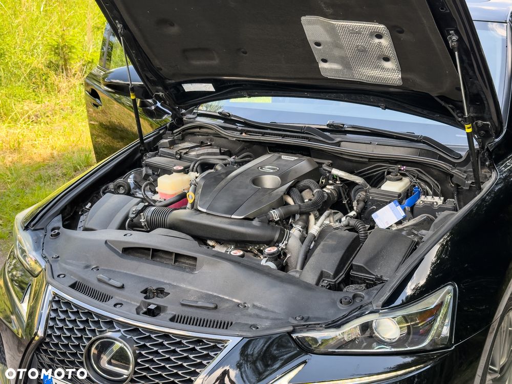 Lexus IS 200t / 300 F Sport - 14