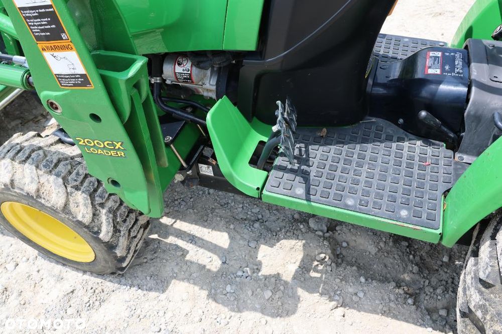 John Deere 2520 - 17