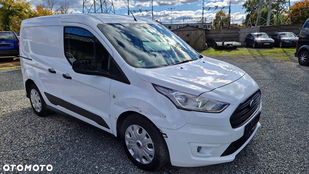 Ford Transit Courier - 26