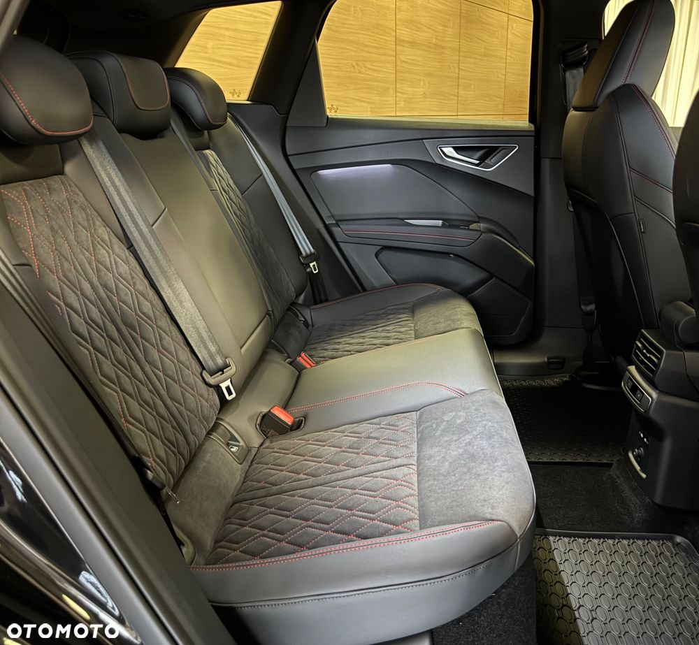 Audi Q4 e-tron 45 82kWh S Line Edition - 18