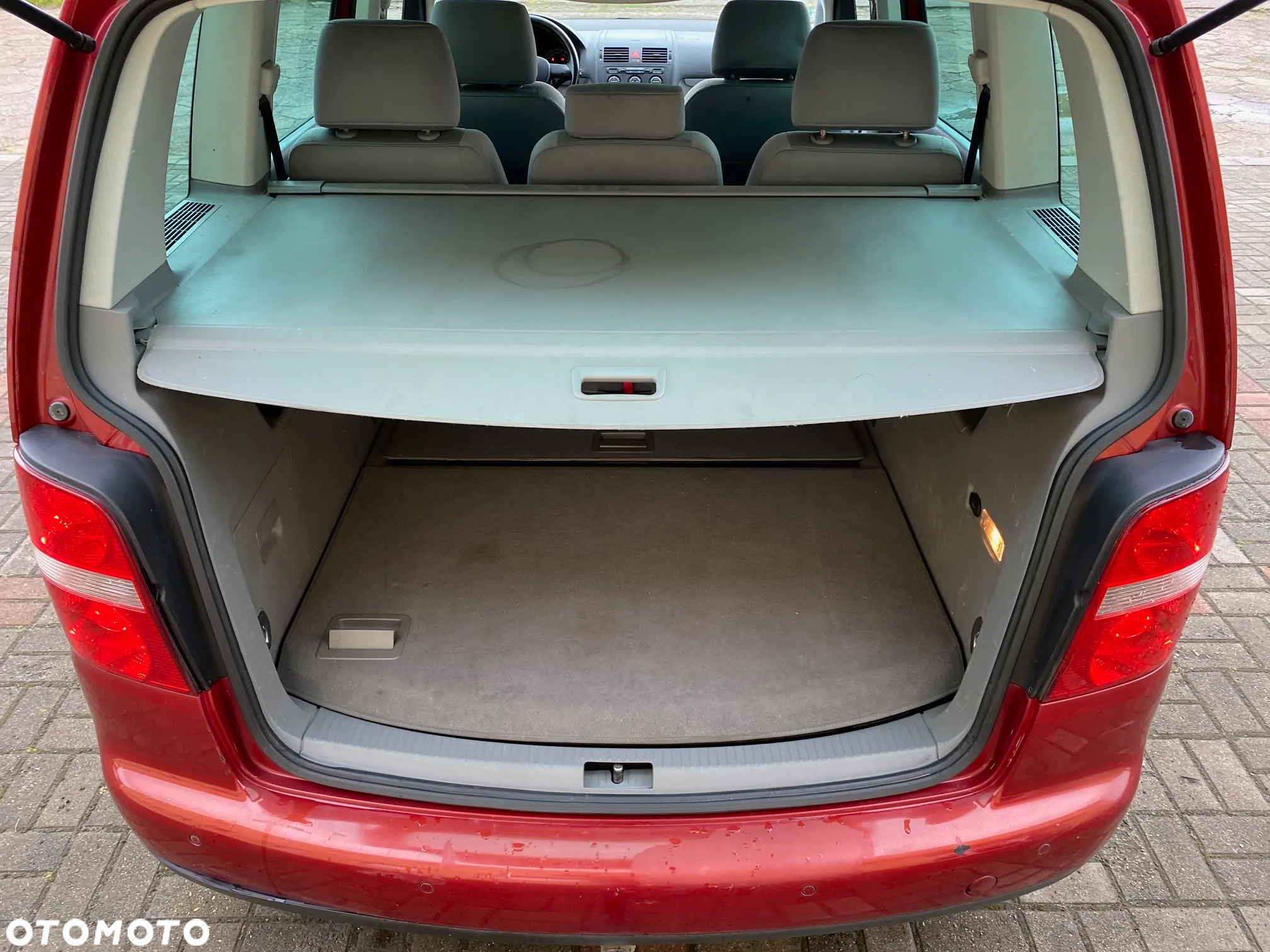 Volkswagen Touran 1.6 FSI - 16