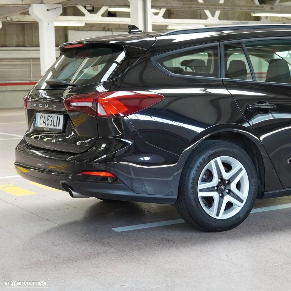 Ford Focus SW 1.5 TDCi EcoBlue Active - 36