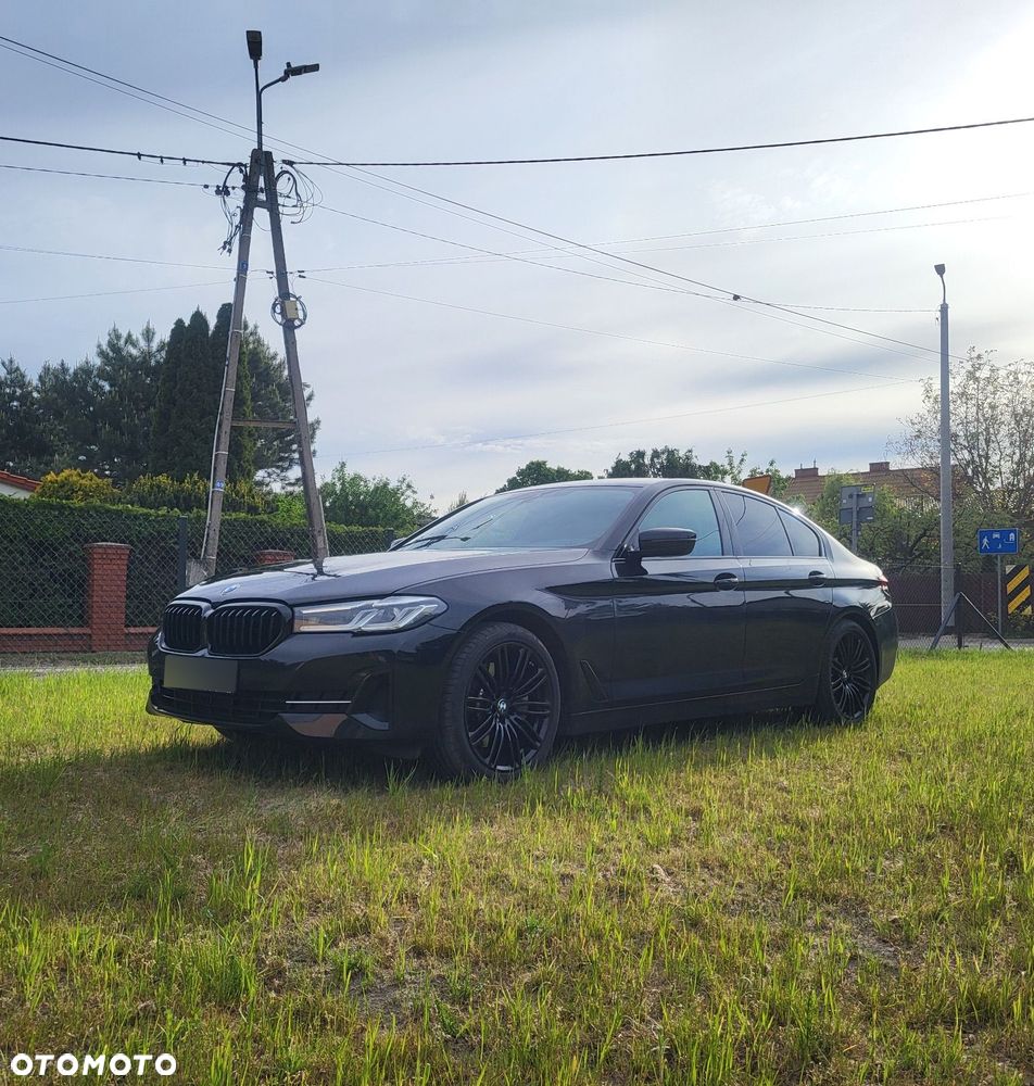 BMW Seria 5 530i xDrive mHEV Luxury Line sport - 12