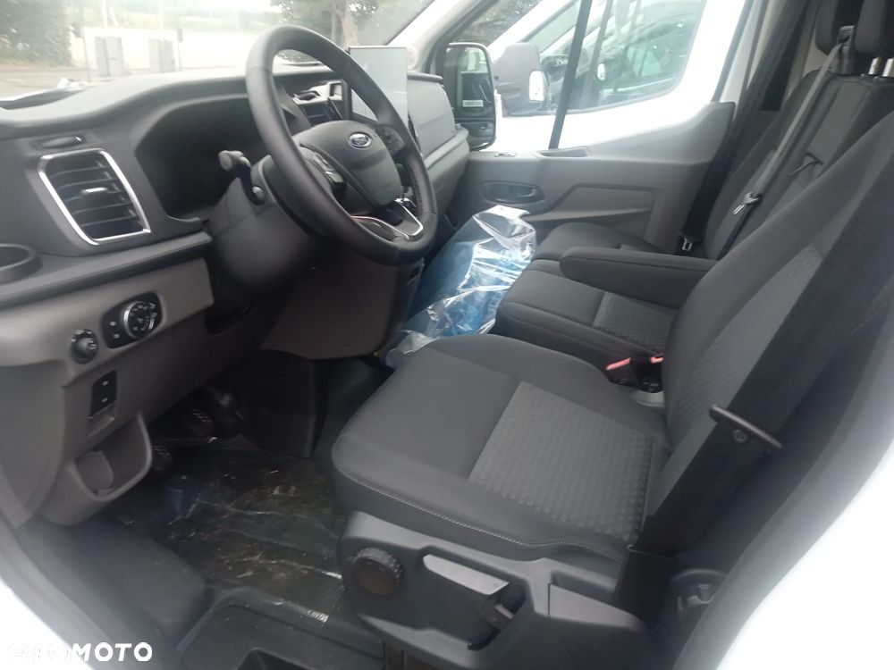 Ford Transit - 6