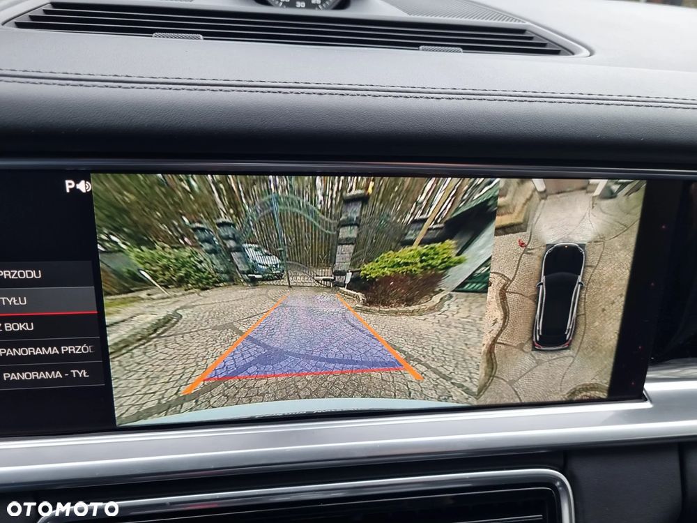 Porsche Panamera 4S Executive - 21