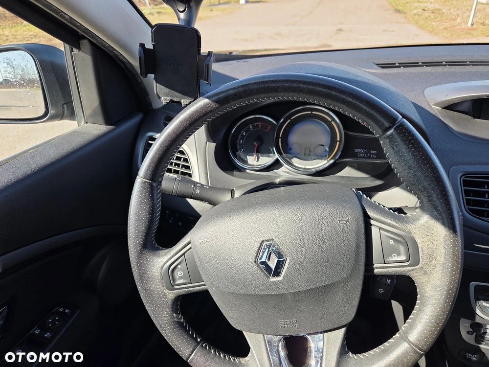 Renault Fluence 1.6 16V Limited - 11
