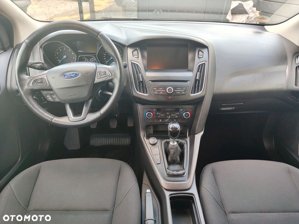 Ford Focus - 24