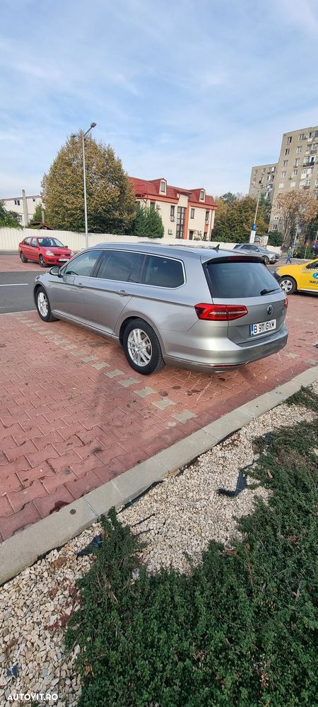 Volkswagen Passat - 4