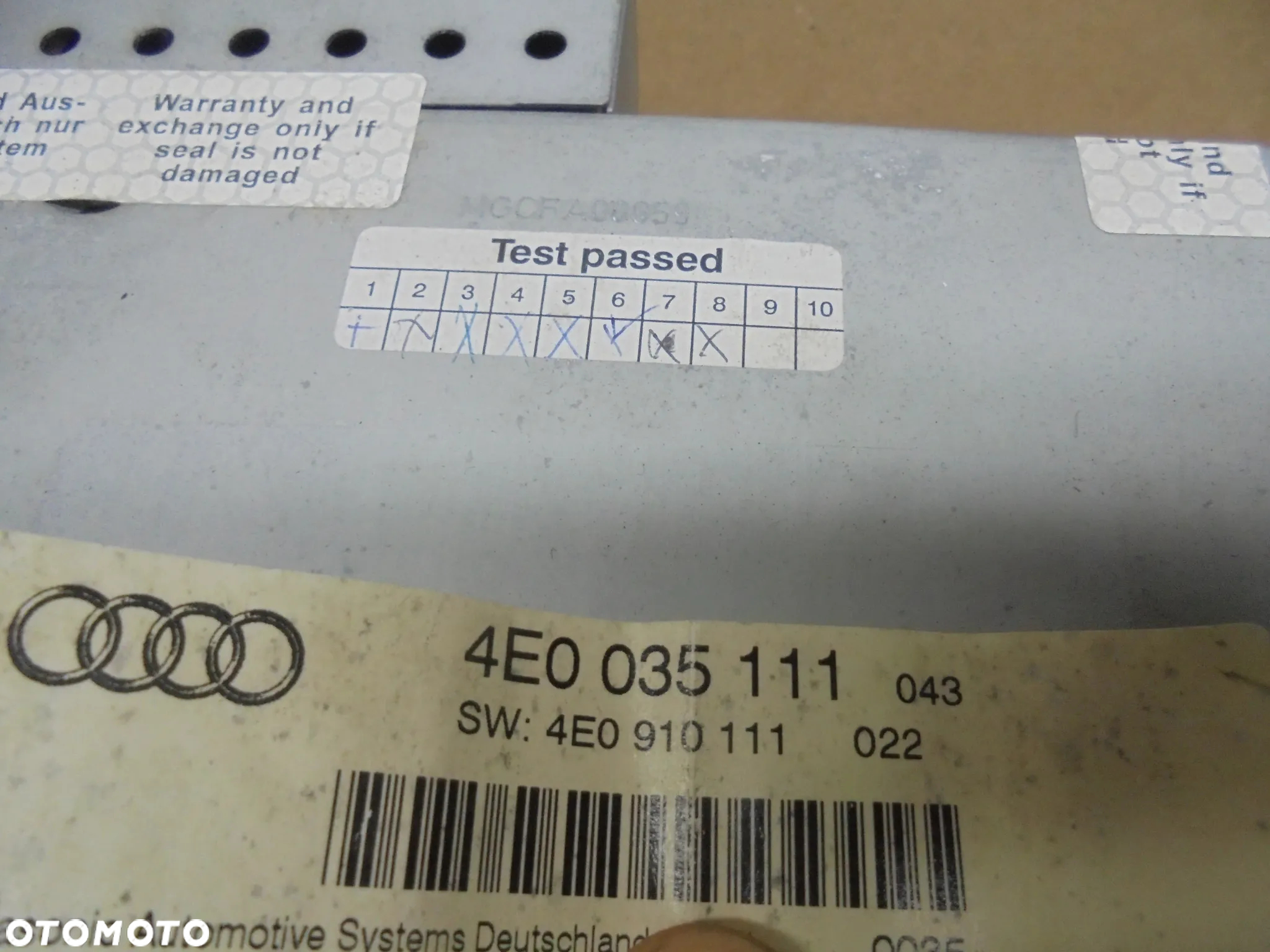 AUDI A8 D3 ZMIENIARKA PŁYT CD 4E0035111 - 2