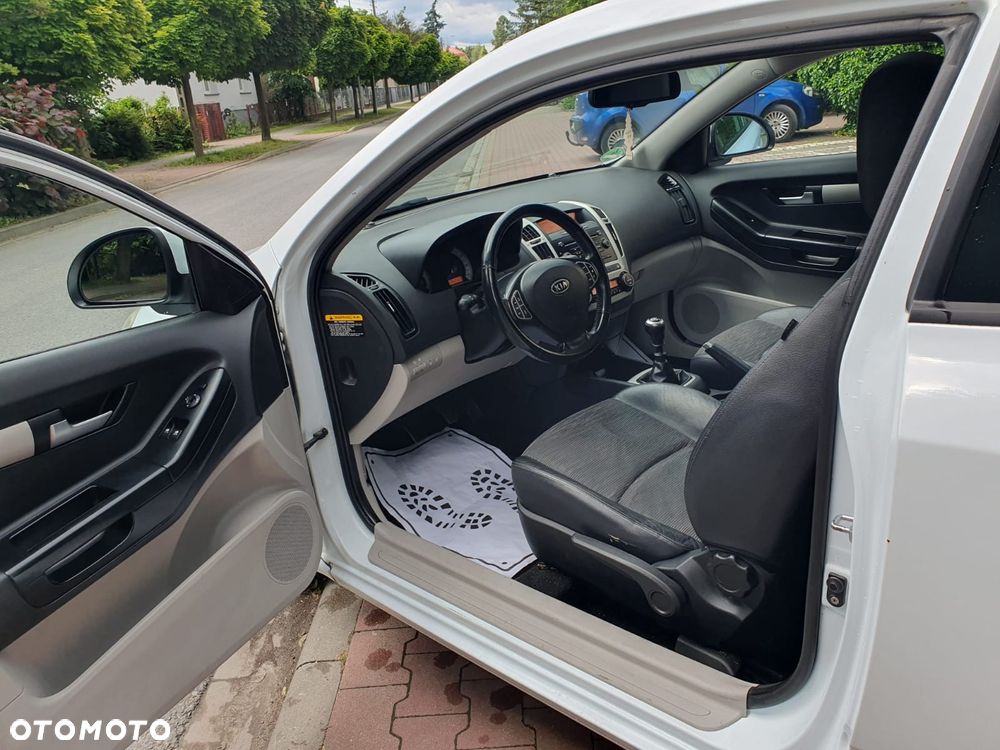 Kia ProCeed 1.6 CVVT LX - 14
