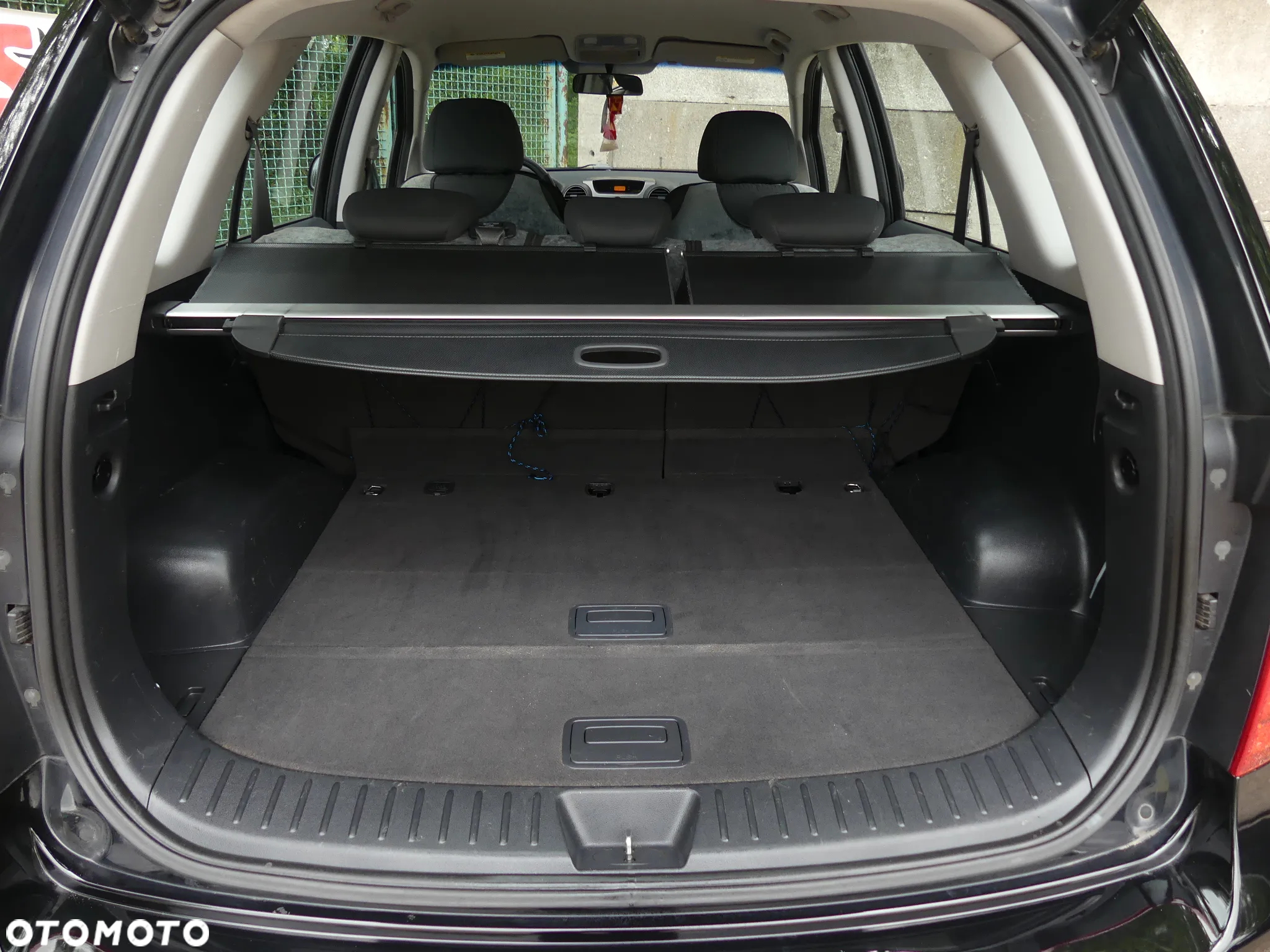 Kia Carens 2.0 CVVT EX - 16