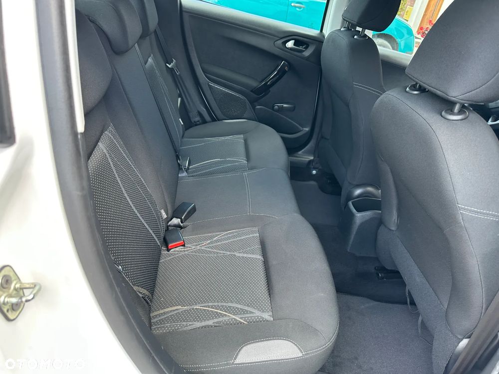 Peugeot 208 PureTech 68 Active - 6
