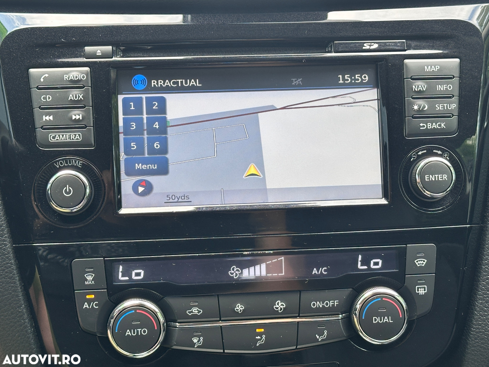 Nissan Qashqai 1.6 DCI Start/Stop X-TRONIC Tekna - 24