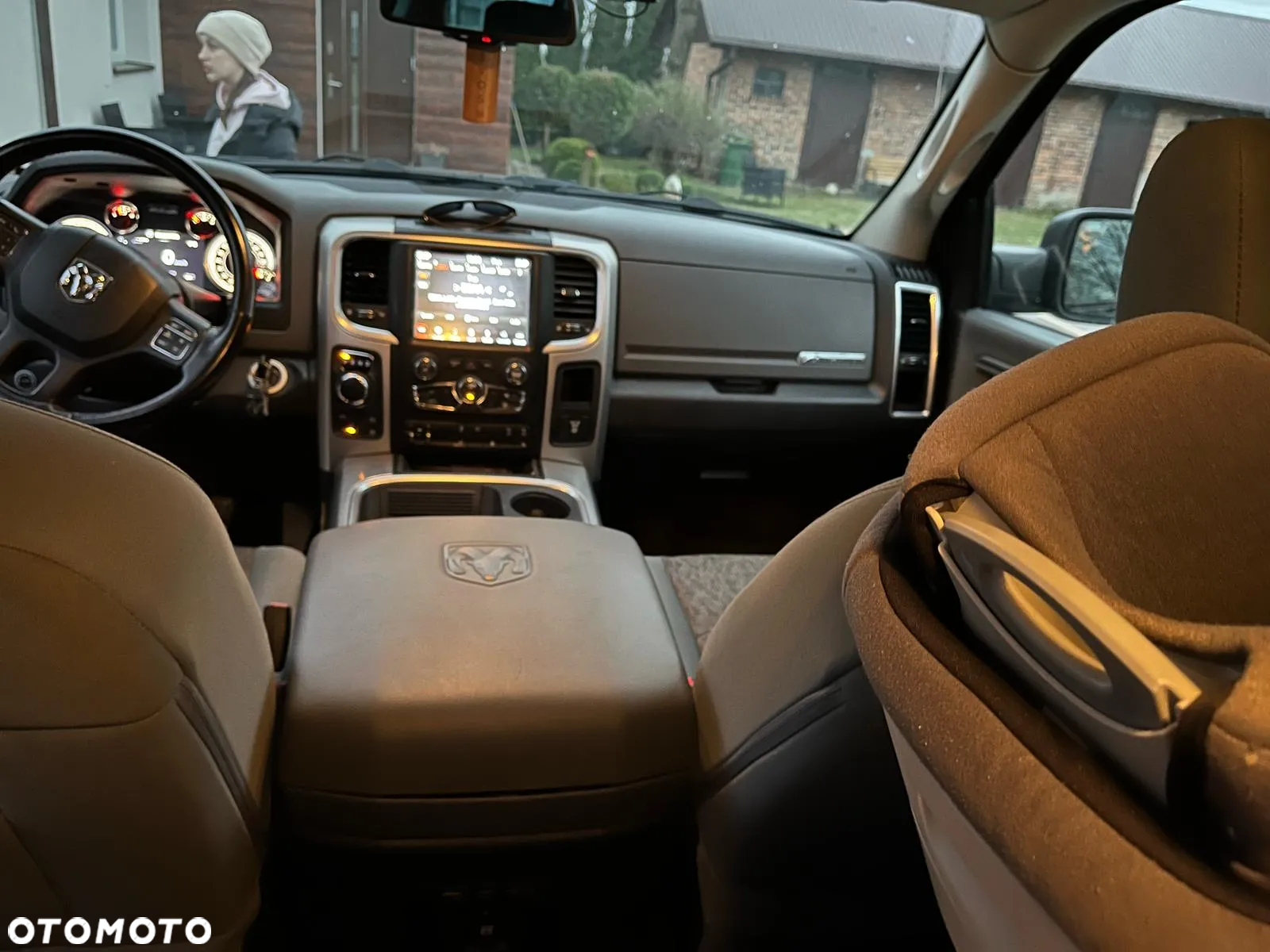 Dodge RAM 1500 5.7 4x4 - 12