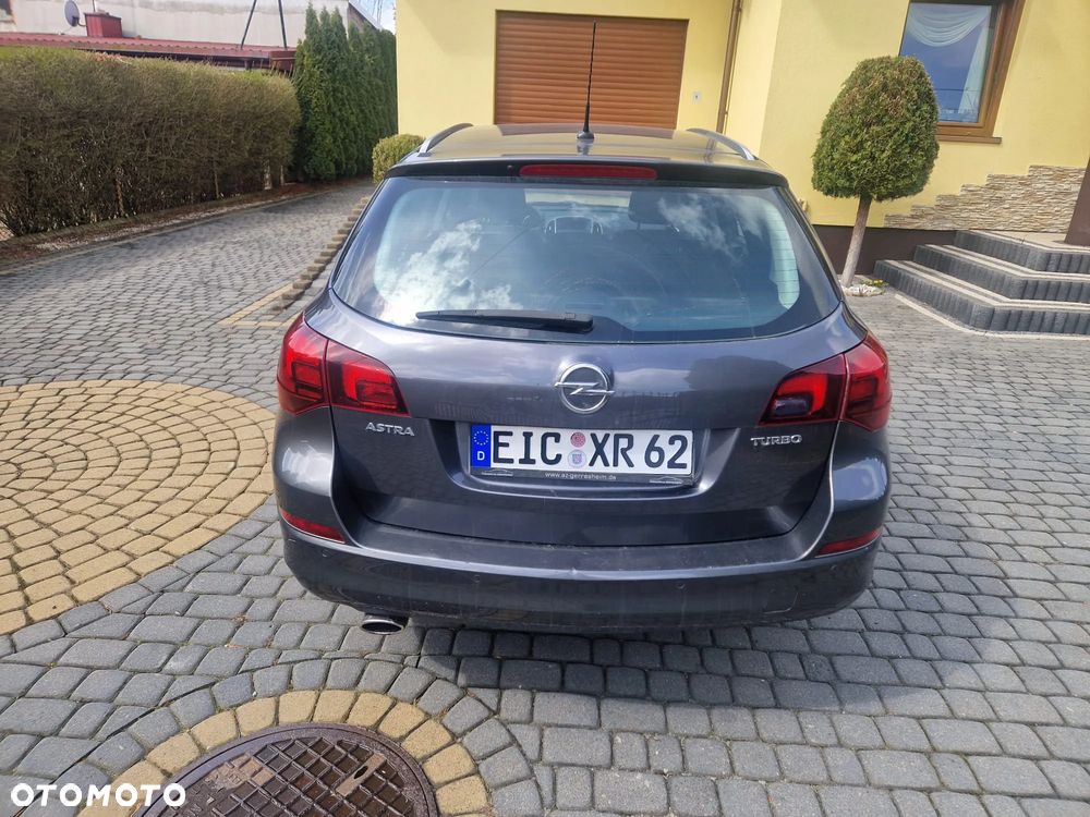 Opel Astra 1.4 Turbo 150 Jahre - 5