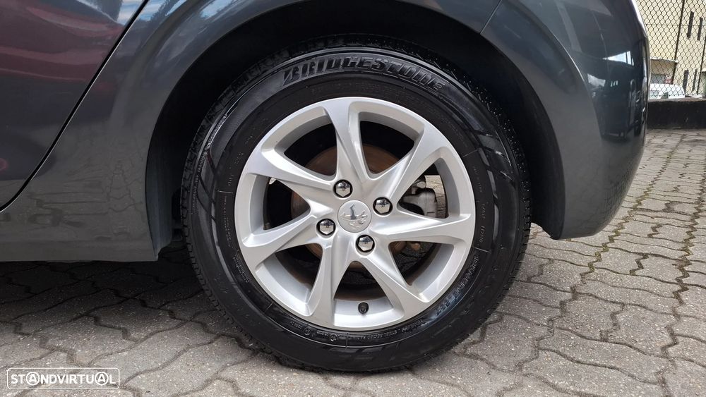 Peugeot 208 1.4 VTi Allure - 49