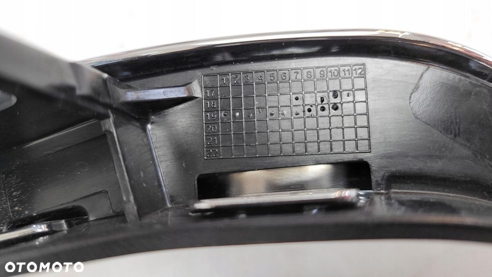 GRILL ATRAPA NERKI CHROM BMW 1 F40 2019- - 14