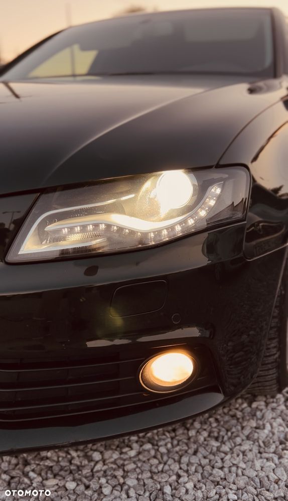 Audi A4 Limousine - 4